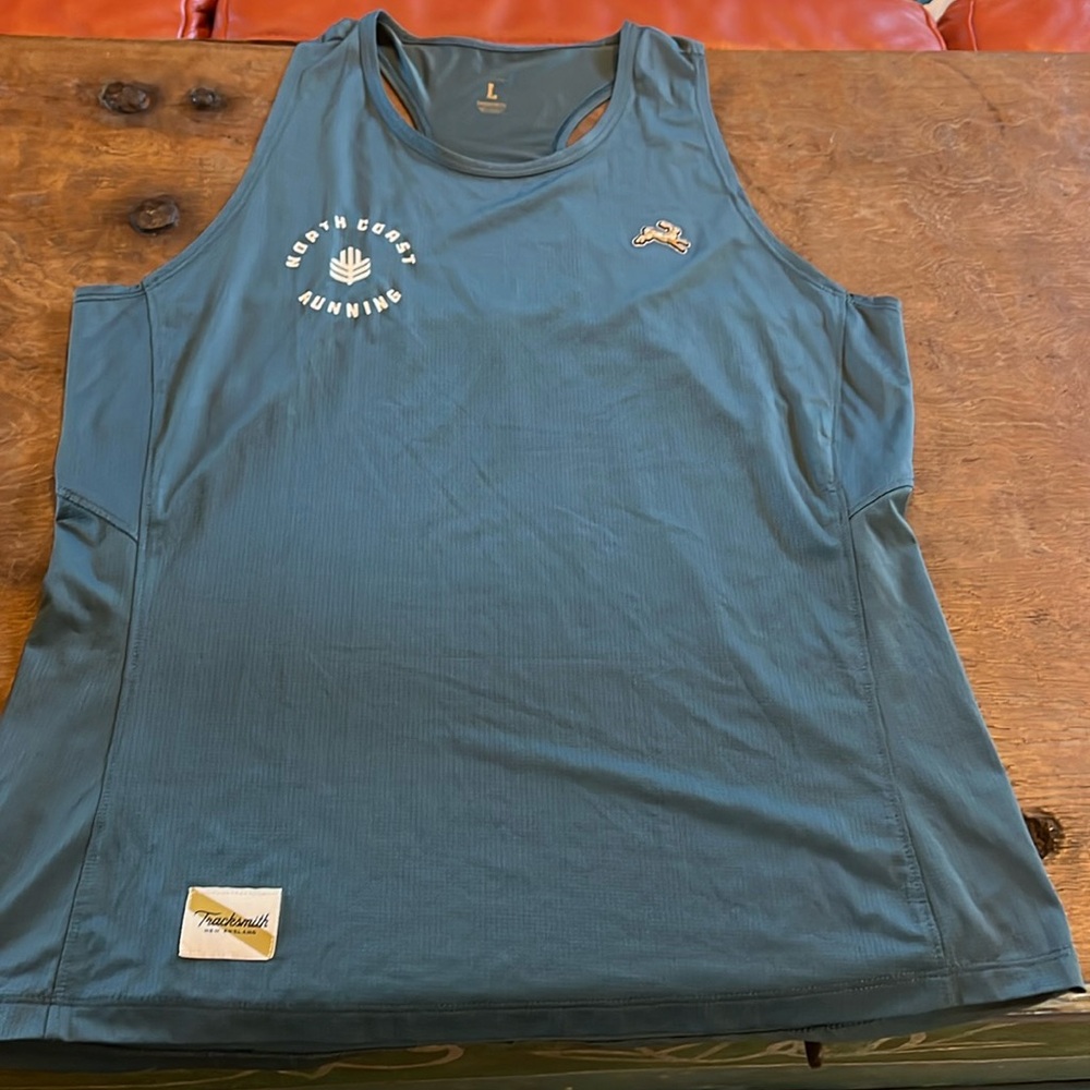 Women’s Tracksmith Twilight Tank size large “North Coast Running” EUC